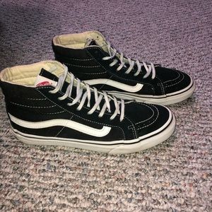 Black Sk8-high slim Vans